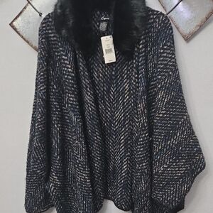 Cozy Black and Cream Panch Style  with Faux Fur Collar